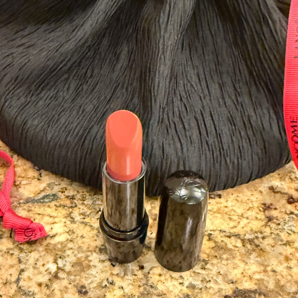 Lancome Color Design Lipstick 340 All Done Up Cream, 4g - Picture 5 of 6